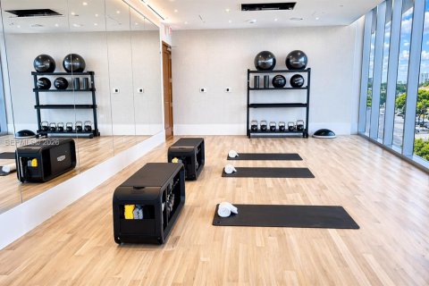 Copropriété à vendre à Miami, Floride: 2 chambres, 102.38 m2 № 2066342 - photo 24