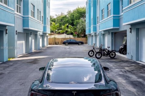 Снять в аренду таунхаус в Форт-Лодердейл, Флорида 4 спальни, № 2064418 - фото 20