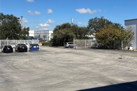 Propiedad comercial en venta en Miami Gardens, Florida № 2158428 - foto 6