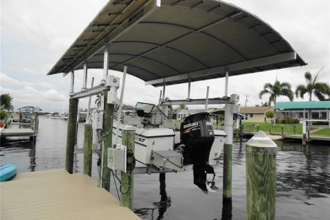 Villa ou maison à vendre à Port Charlotte, Floride: 3 chambres, 156.63 m2 № 2225554 - photo 3
