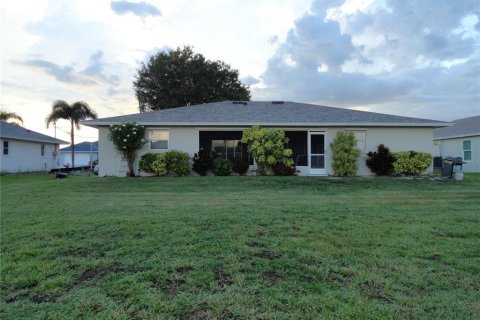Villa ou maison à vendre à Port Charlotte, Floride: 3 chambres, 156.63 m2 № 2225554 - photo 30