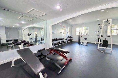 Снять в аренду кондоминиум в Дорал, Флорида 1 спальня, 75.25м2, № 1992403 - фото 19