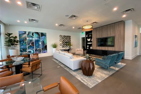 Снять в аренду таунхаус в Дорал, Флорида 3 спальни, 132.29м2, № 1948311 - фото 28