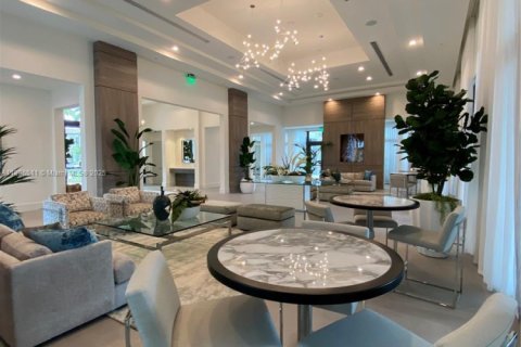 Снять в аренду таунхаус в Дорал, Флорида 3 спальни, 132.29м2, № 1948311 - фото 30