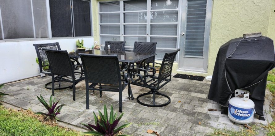 Condominio en Delray Beach, Florida, 2 dormitorios  № 1226941