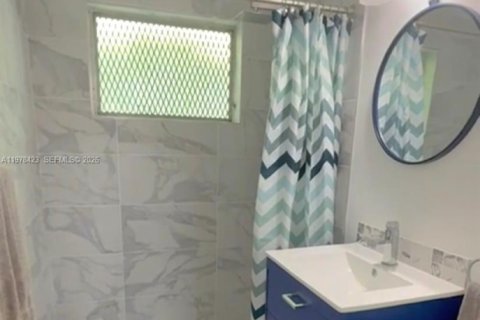 Condo in Miami Beach, Florida  № 2042189 - photo 17