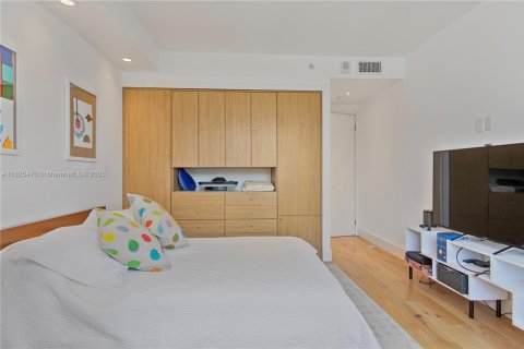Condominio en venta en Miami, Florida, 3 dormitorios, 175.59 m2 № 2034494 - foto 24