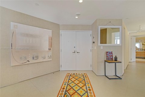 Condominio en venta en Miami, Florida, 3 dormitorios, 175.59 m2 № 2034494 - foto 12