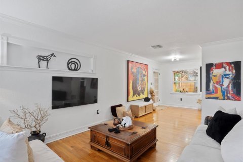 Casa en venta en Winter Park, Florida, 5 dormitorios, 208.29 m2 № 1858093 - foto 10