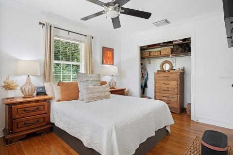 Casa en venta en Winter Park, Florida, 5 dormitorios, 208.29 m2 № 1858093 - foto 21