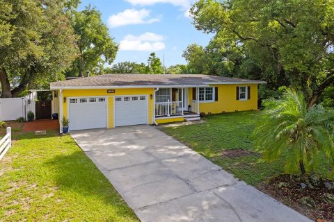 Casa en venta en Winter Park, Florida, 5 dormitorios, 208.29 m2 № 1858093 - foto 3