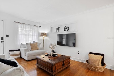 Casa en venta en Winter Park, Florida, 5 dormitorios, 208.29 m2 № 1858093 - foto 6