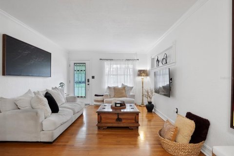 Casa en venta en Winter Park, Florida, 5 dormitorios, 208.29 m2 № 1858093 - foto 9
