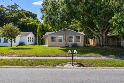 Immobilier commercial à Auburndale, Floride 2 chambres, 120.77 m2 № 2317273