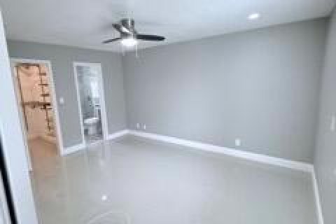 Propiedad comercial en venta en Oakland Park, Florida, 166.57 m2 № 2146134 - foto 20