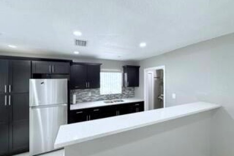 Propiedad comercial en venta en Oakland Park, Florida, 166.57 m2 № 2146134 - foto 8