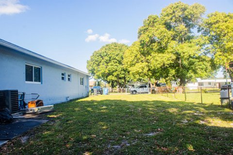 Propiedad comercial en venta en Oakland Park, Florida, 166.57 m2 № 2146134 - foto 26