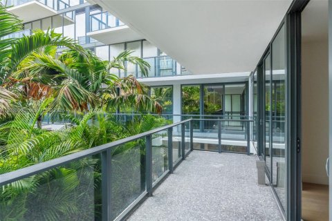 Condo in Bay Harbor Islands, Florida, 1 bedroom № 2241417 - photo 3