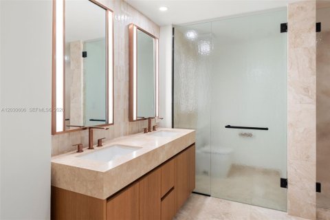 Condo in Bay Harbor Islands, Florida, 1 bedroom № 2241417 - photo 21