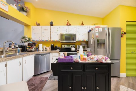 Copropriété à vendre à Tamarac, Floride: 2 chambres, 123.1 m2 № 2065130 - photo 10
