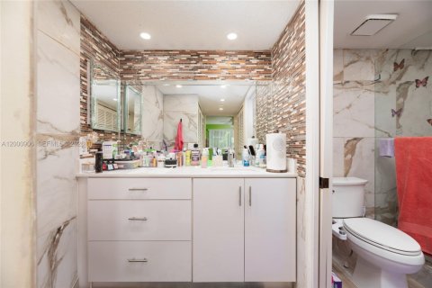 Copropriété à vendre à Tamarac, Floride: 2 chambres, 123.1 m2 № 2065130 - photo 23