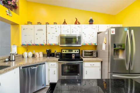 Copropriété à vendre à Tamarac, Floride: 2 chambres, 123.1 m2 № 2065130 - photo 6