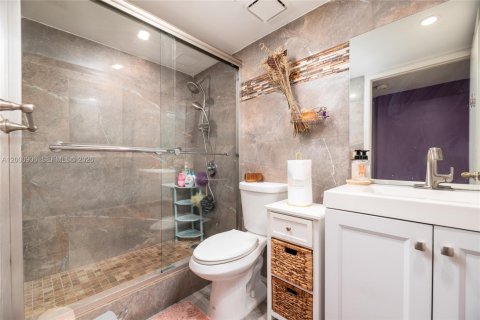 Copropriété à vendre à Tamarac, Floride: 2 chambres, 123.1 m2 № 2065130 - photo 21