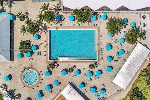 Купить кондоминиум в Делрей-Бич, Флорида 2 спальни, 81.75м2, № 1897738 - фото 24