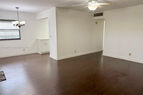 Condominio en venta en Delray Beach, Florida, 2 dormitorios, 81.75 m2 № 1897738 - foto 2