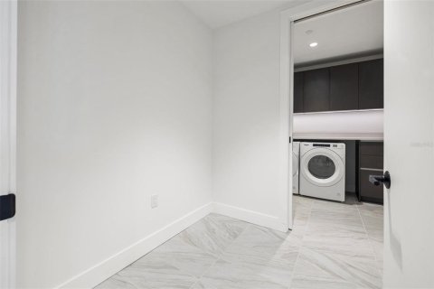Condominio en venta en Saint Petersburg, Florida, 1 dormitorio, 144 m2 № 1793267 - foto 28