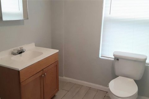 Commercial property in Daytona Beach, Florida 4 bedrooms, 206.24 sq.m. № 2107113 - photo 8