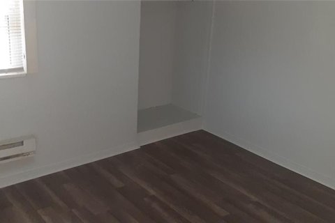 Commercial property in Daytona Beach, Florida 4 bedrooms, 206.24 sq.m. № 2107113 - photo 7