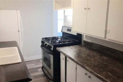 Commercial property in Daytona Beach, Florida 4 bedrooms, 206.24 sq.m. № 2107113 - photo 3