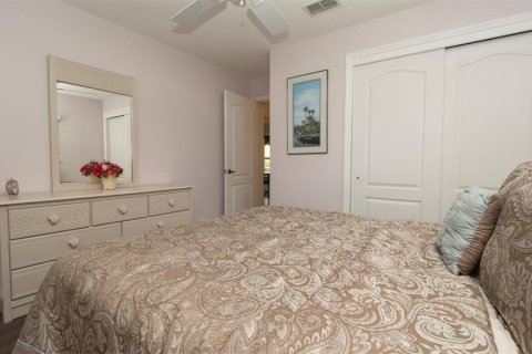 House in Spring Hill, Florida 3 bedrooms, 160.16 sq.m. № 1909110 - photo 27
