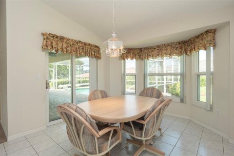 House in Spring Hill, Florida 3 bedrooms, 160.16 sq.m. № 1909110 - photo 10