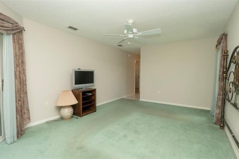 House in Spring Hill, Florida 3 bedrooms, 160.16 sq.m. № 1909110 - photo 17