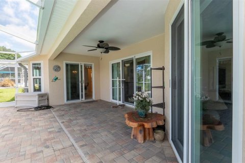 House in Spring Hill, Florida 3 bedrooms, 160.16 sq.m. № 1909110 - photo 29
