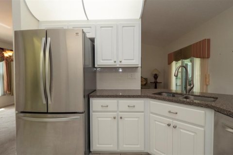 House in Spring Hill, Florida 3 bedrooms, 160.16 sq.m. № 1909110 - photo 14