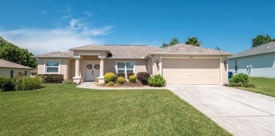 Villa ou maison à Spring Hill, Floride 3 chambres, 160.16 m2 № 1909110