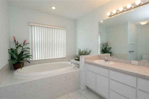 House in Spring Hill, Florida 3 bedrooms, 160.16 sq.m. № 1909110 - photo 19