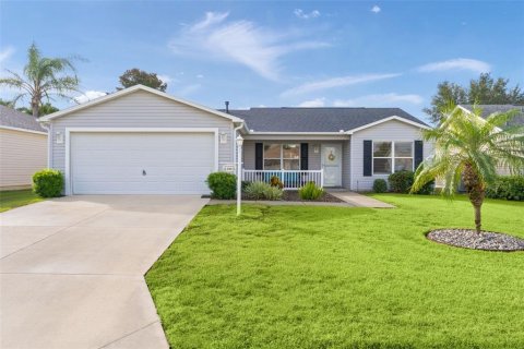House in The Villages, Florida 3 bedrooms, 129.32 sq.m. № 2434908 - photo 2