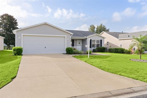 House in The Villages, Florida 3 bedrooms, 129.32 sq.m. № 2434908 - photo 4