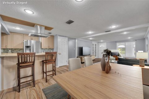 House in Haines City, Florida 4 bedrooms, 209.59 sq.m. № 1900083 - photo 7