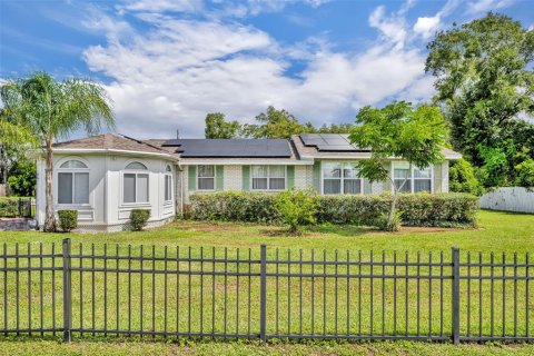 House in Haines City, Florida 4 bedrooms, 209.59 sq.m. № 1900083 - photo 3