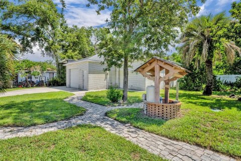 House in Haines City, Florida 4 bedrooms, 209.59 sq.m. № 1900083 - photo 27