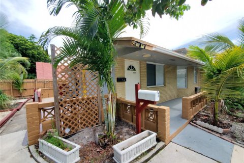 Immobilier commercial à vendre à Lake Worth, Floride: 196.95 m2 № 1946775 - photo 12