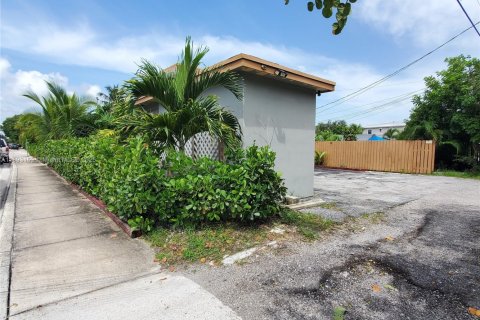 Immobilier commercial à vendre à Lake Worth, Floride: 196.95 m2 № 1946775 - photo 4