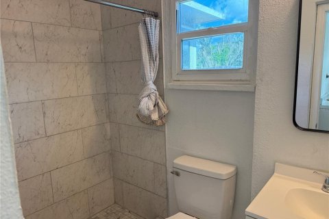 Купить коммерческую недвижимость в Дейд-Сити, Флорида 146.14м2, № 2427458 - фото 11