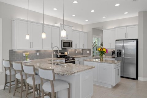 Casa en venta en Wesley Chapel, Florida, 6 dormitorios, 380.34 m2 № 2225361 - foto 20