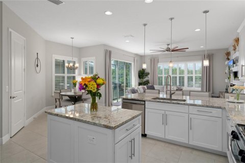 Casa en venta en Wesley Chapel, Florida, 6 dormitorios, 380.34 m2 № 2225361 - foto 26
